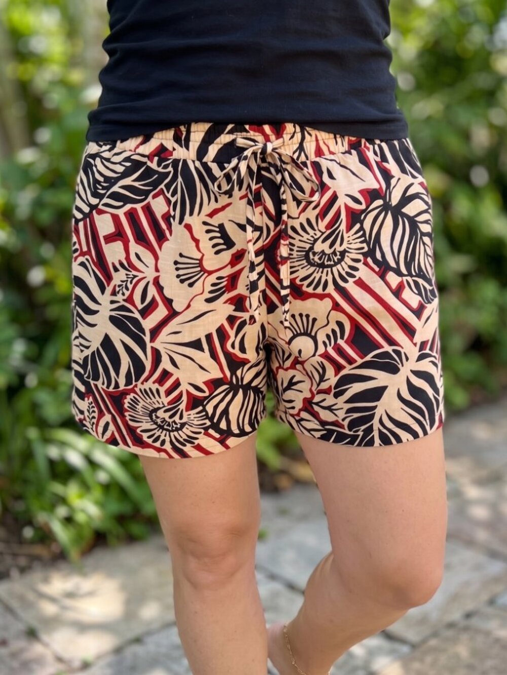 NWT Women's Floral Tropical Drawstring Shorts - Beige & Black with Red Accents